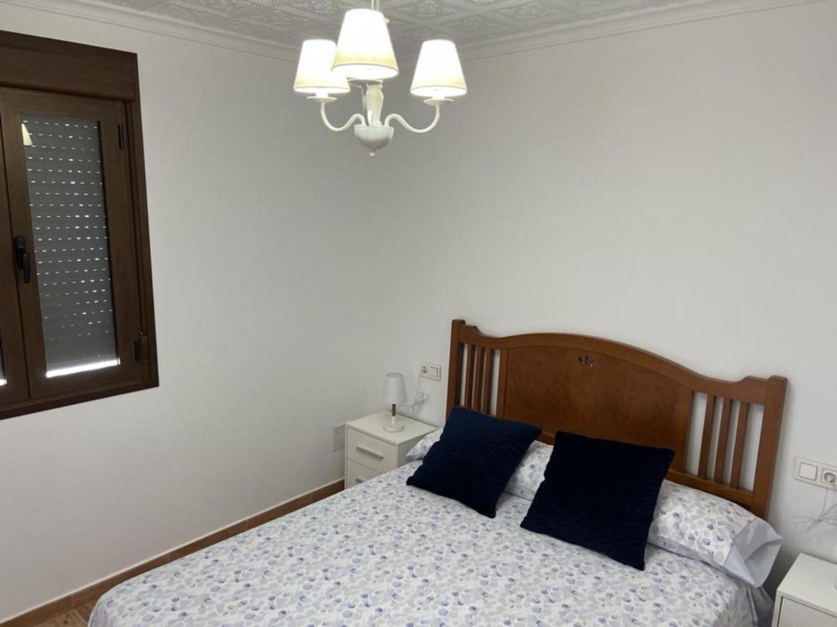 Agradable Casa Familiar En Pliego.アパートメント エクステリア 写真