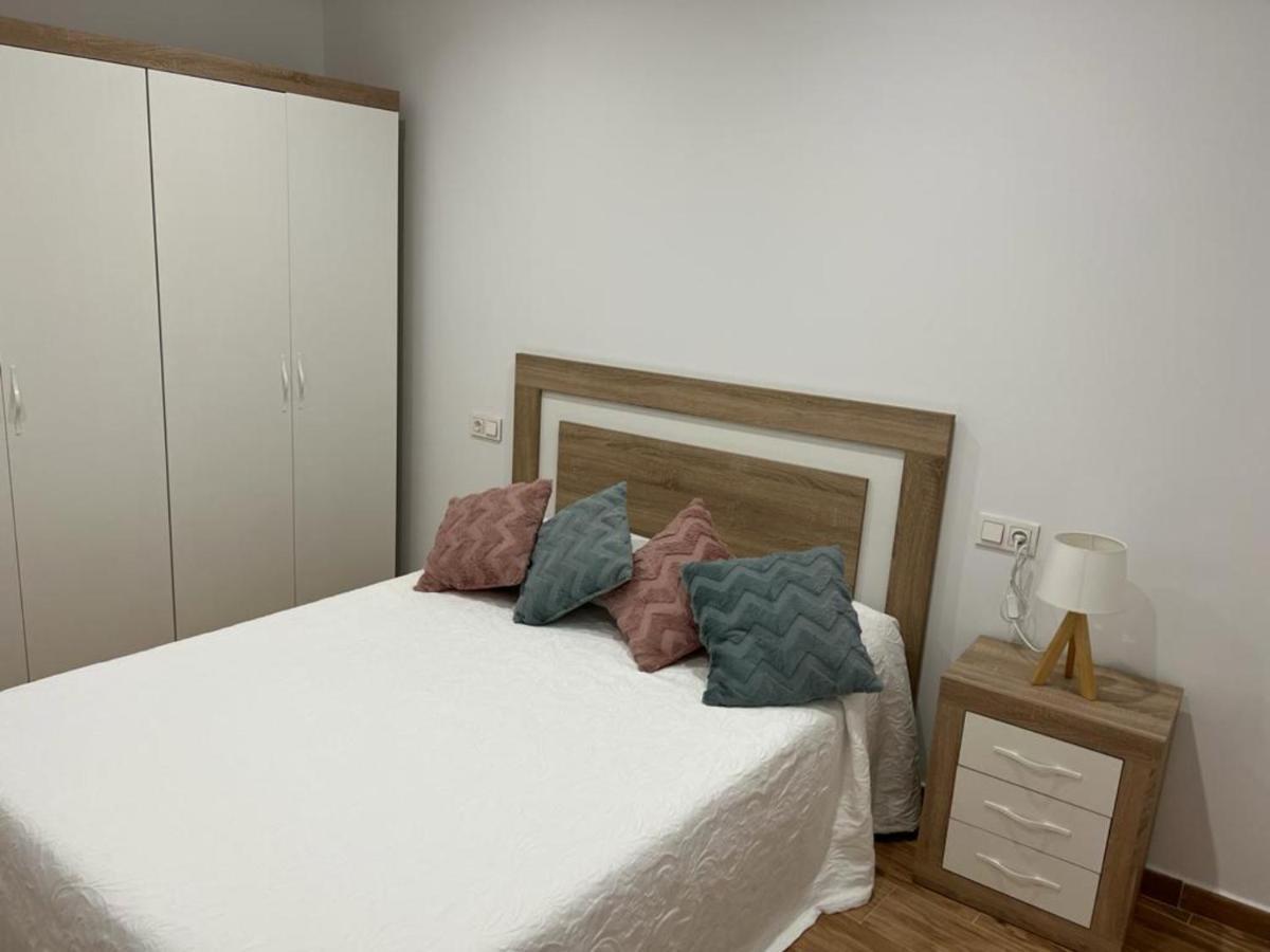 Agradable Casa Familiar En Pliego.アパートメント エクステリア 写真
