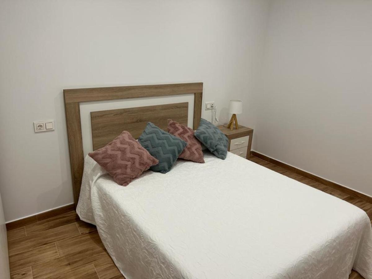 Agradable Casa Familiar En Pliego.アパートメント エクステリア 写真