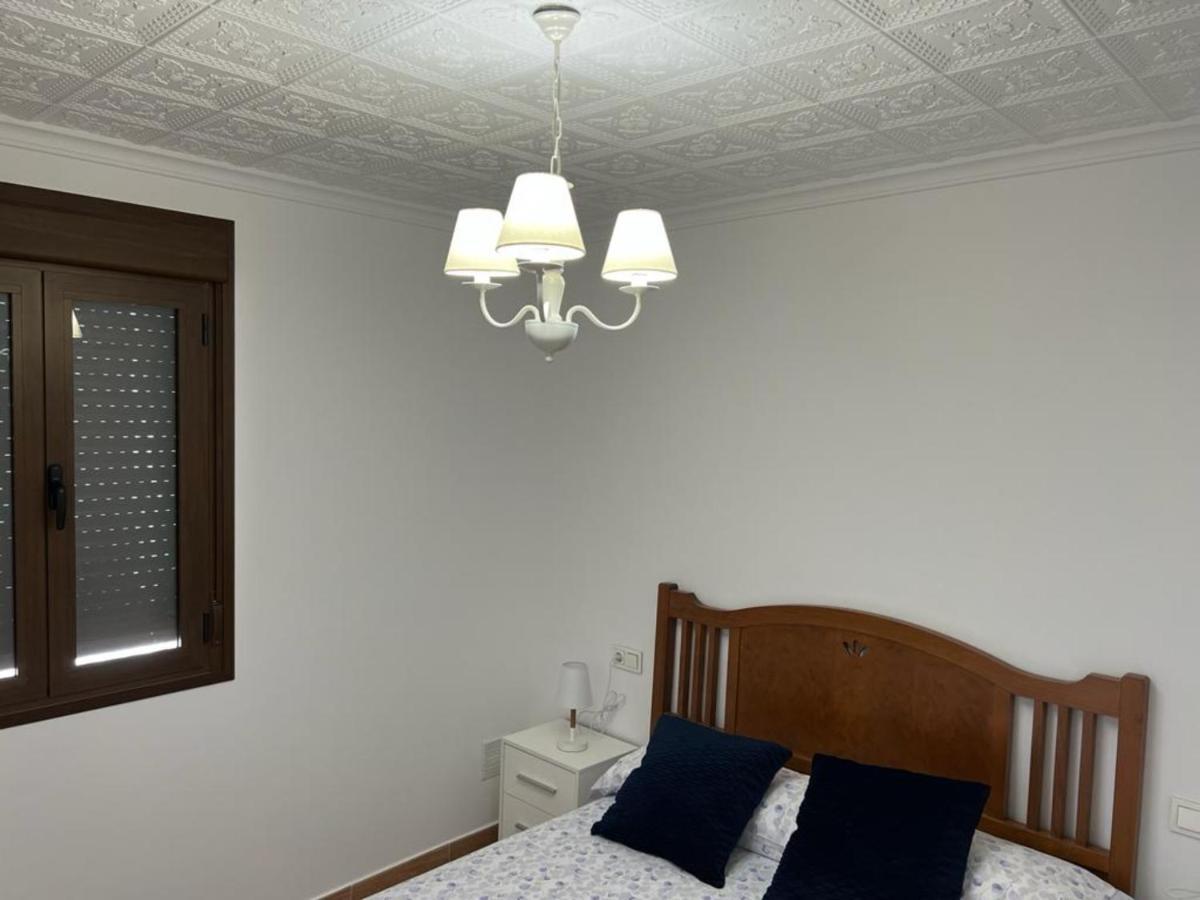Agradable Casa Familiar En Pliego.アパートメント エクステリア 写真